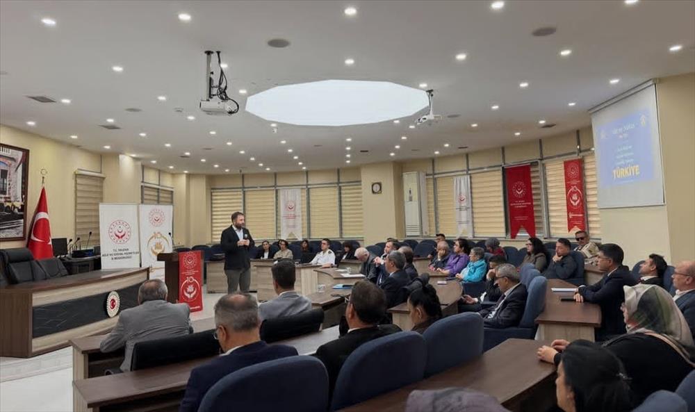 Milli Aile Haftası Kapsamında “Aile ve Nüfus Dinamikleri” Konferansı Gerçekleştirildi